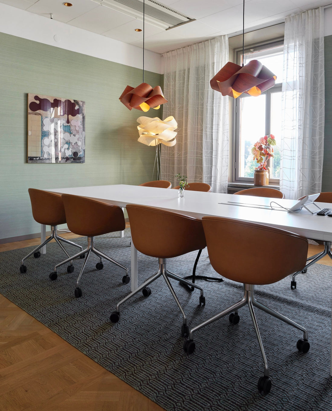 Lindahl, Office