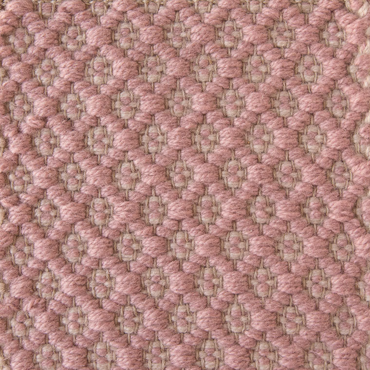 <p>Rosepath pos./neg., main pink CH1212, grey CH1004 on the natural yarn</p>