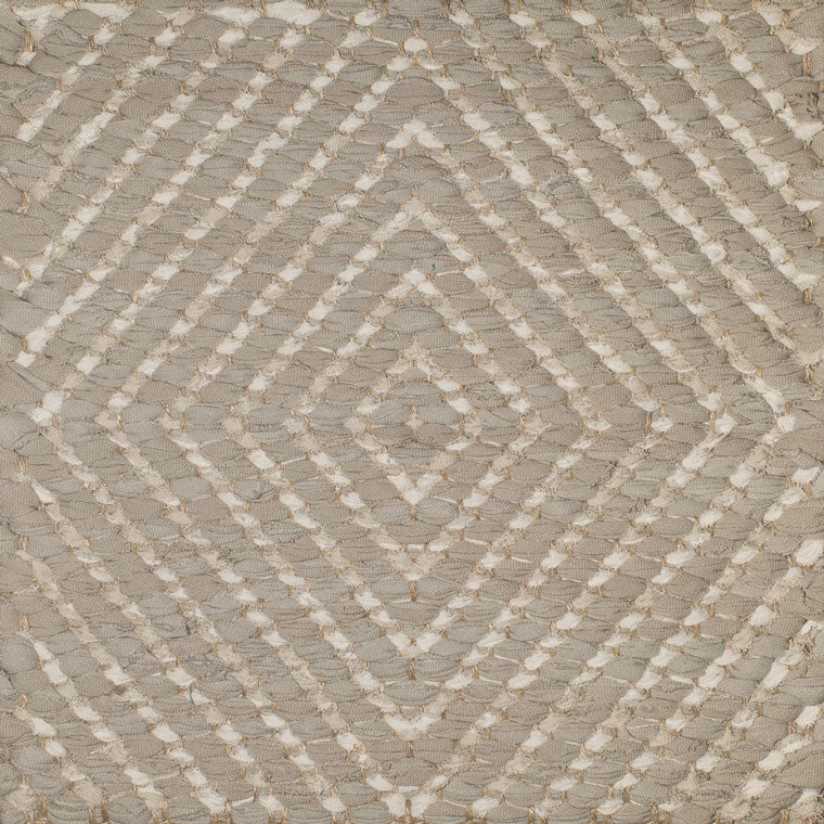 <p>Large Dual Diamond Twill, main grey mix 128, 128/1, inside white mix 101, 150 on the natural yarn</p>