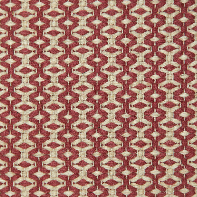 <p>Merezhka, 1 row - wine 6037, 2 row - cream 07 on the natural yarn</p>