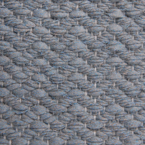 <p>Zig Zag, greyish light blue 0432 on the natural yarn</p>