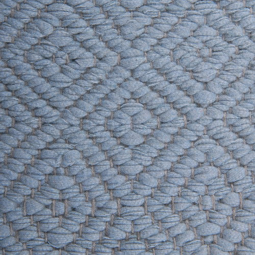 <p>Diamond Twill, light blue 0472 on the natural yarn</p>