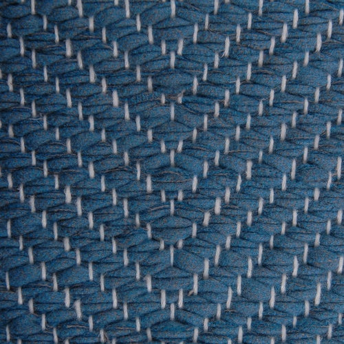 <p>Vertical Herringbone, blue 0473 on the white yarn</p>