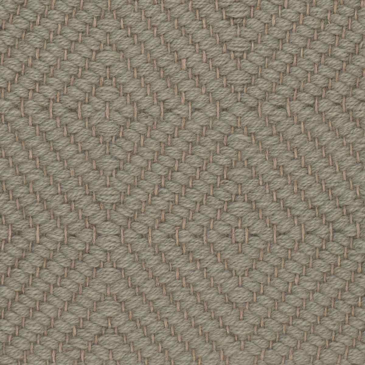 <p>Big Diamond Twill, light green mix CH033, CH4360 on the natural yarn</p>