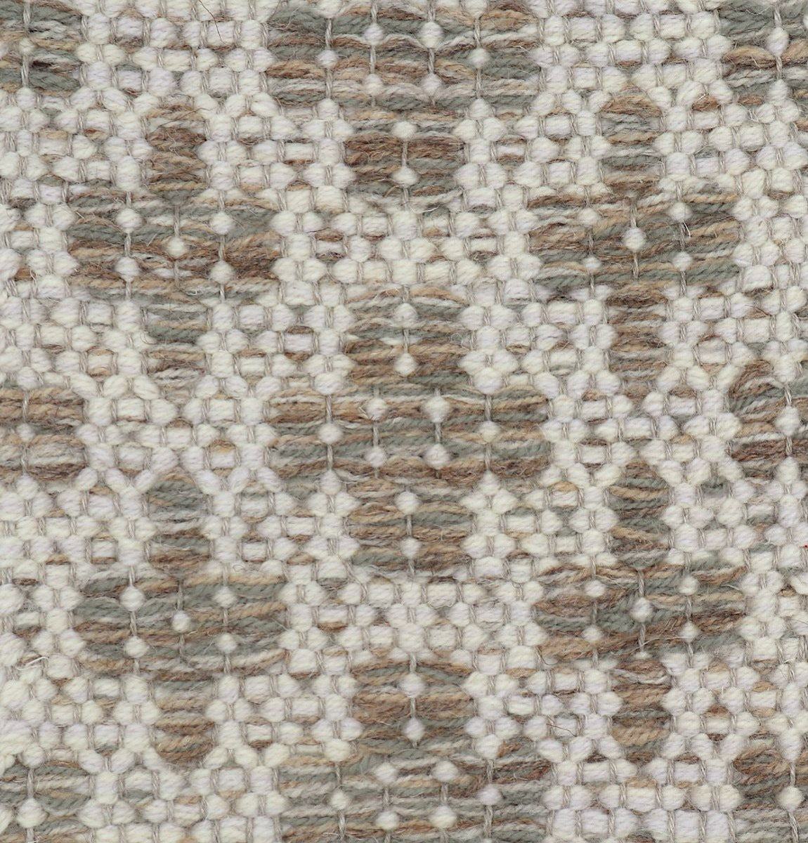 <p>Mini Flower, base white mix 1023, 06, cross beige mix 02, 03, 12, 1011 on the natural yarn</p>
