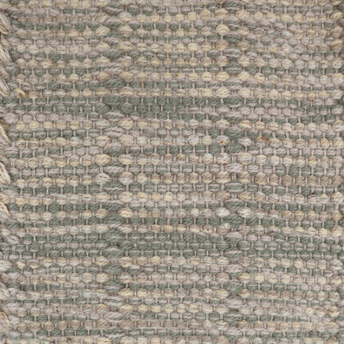 <p>Single Weave with Draell, 1 row - cream mix 6040, 07, 12, 2 row - grey mix 1008, 1011 on the natural yarn</p>