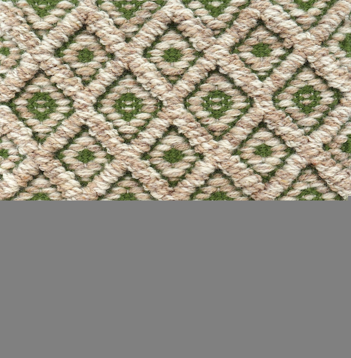 <p>Small Dual Diamond Twill in Boucle, main beige mix 6023, 03, inside green CH015 on the natural yarn</p>