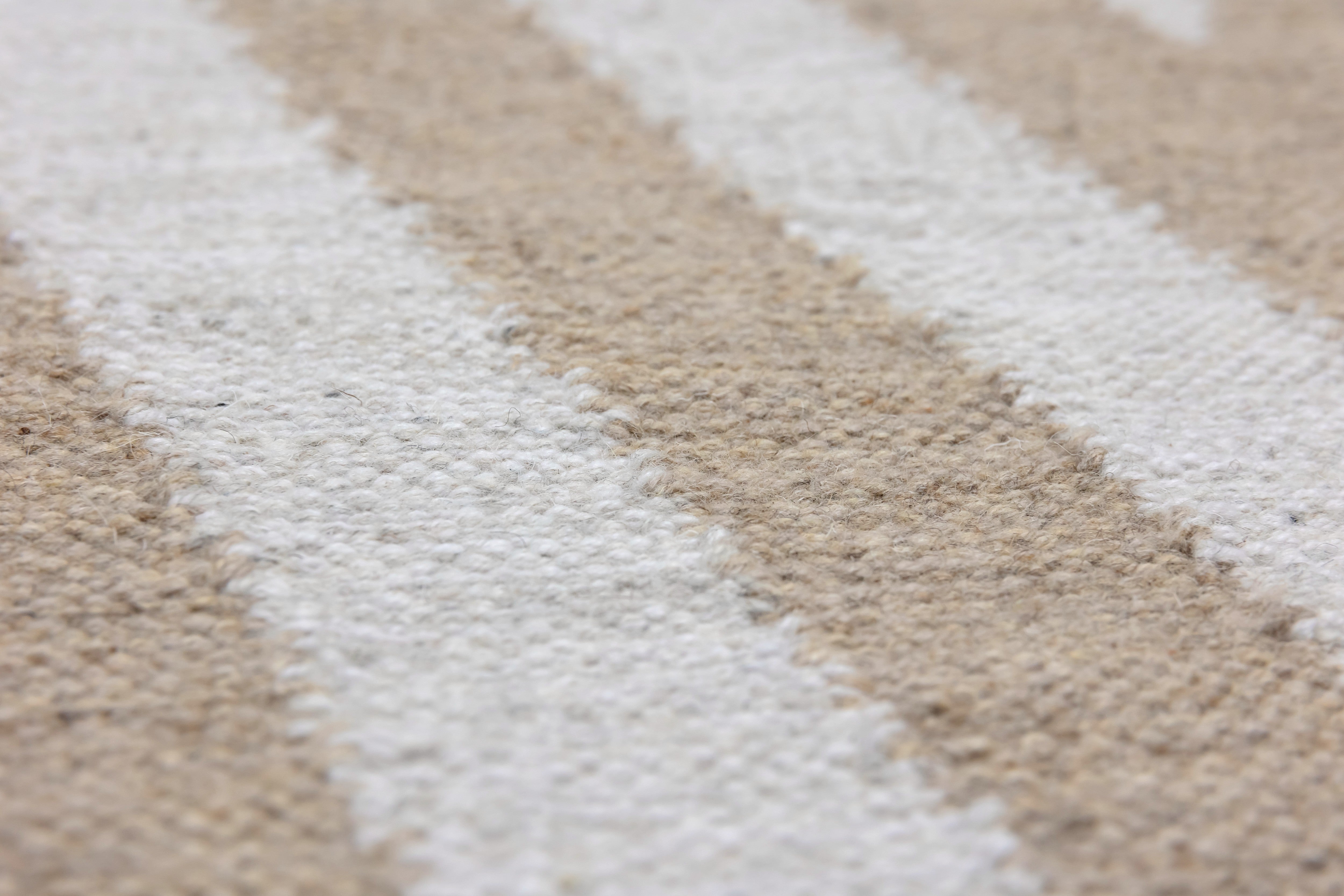 Arrow – Beige
