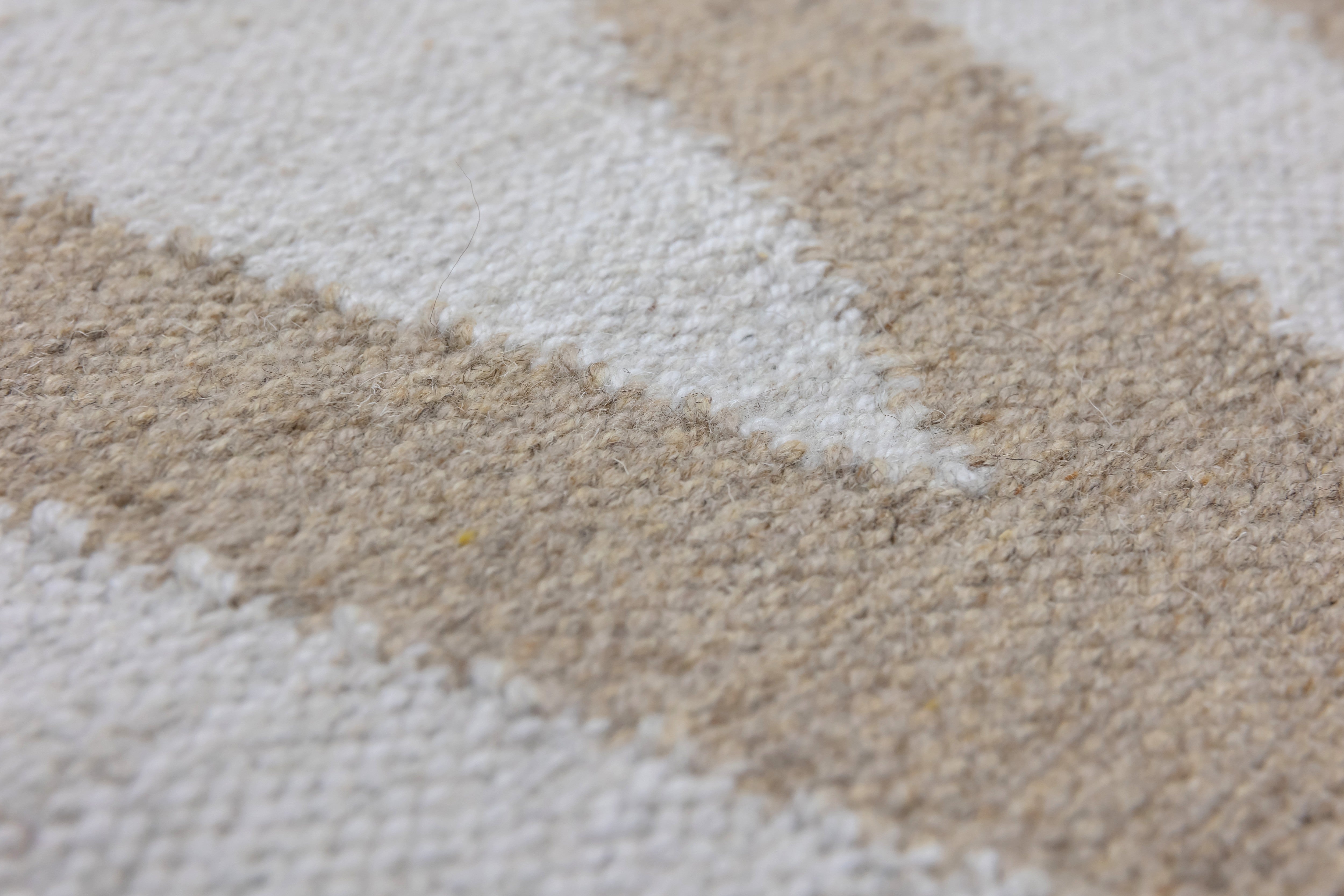 Arrow – Beige