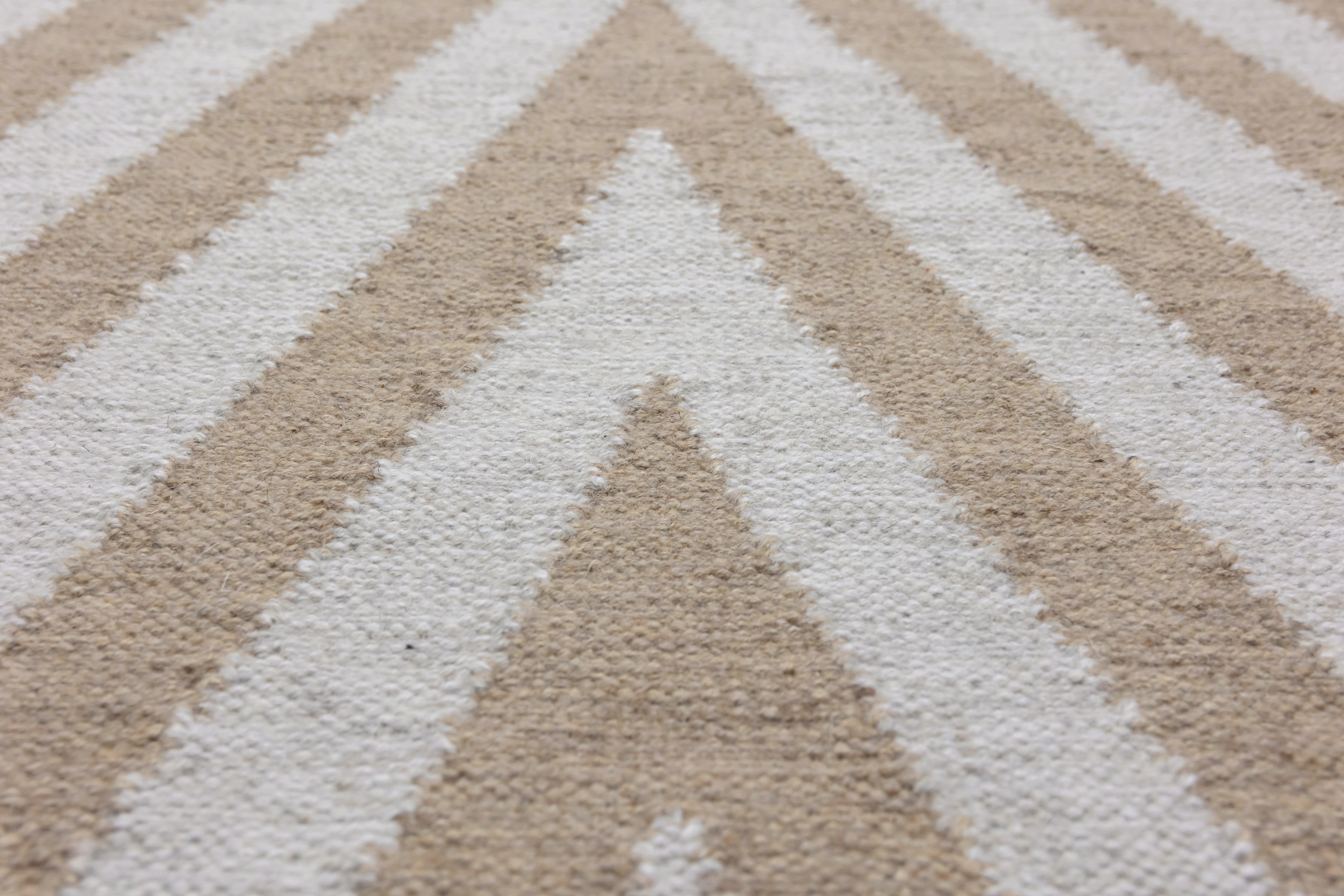 Arrow – Beige