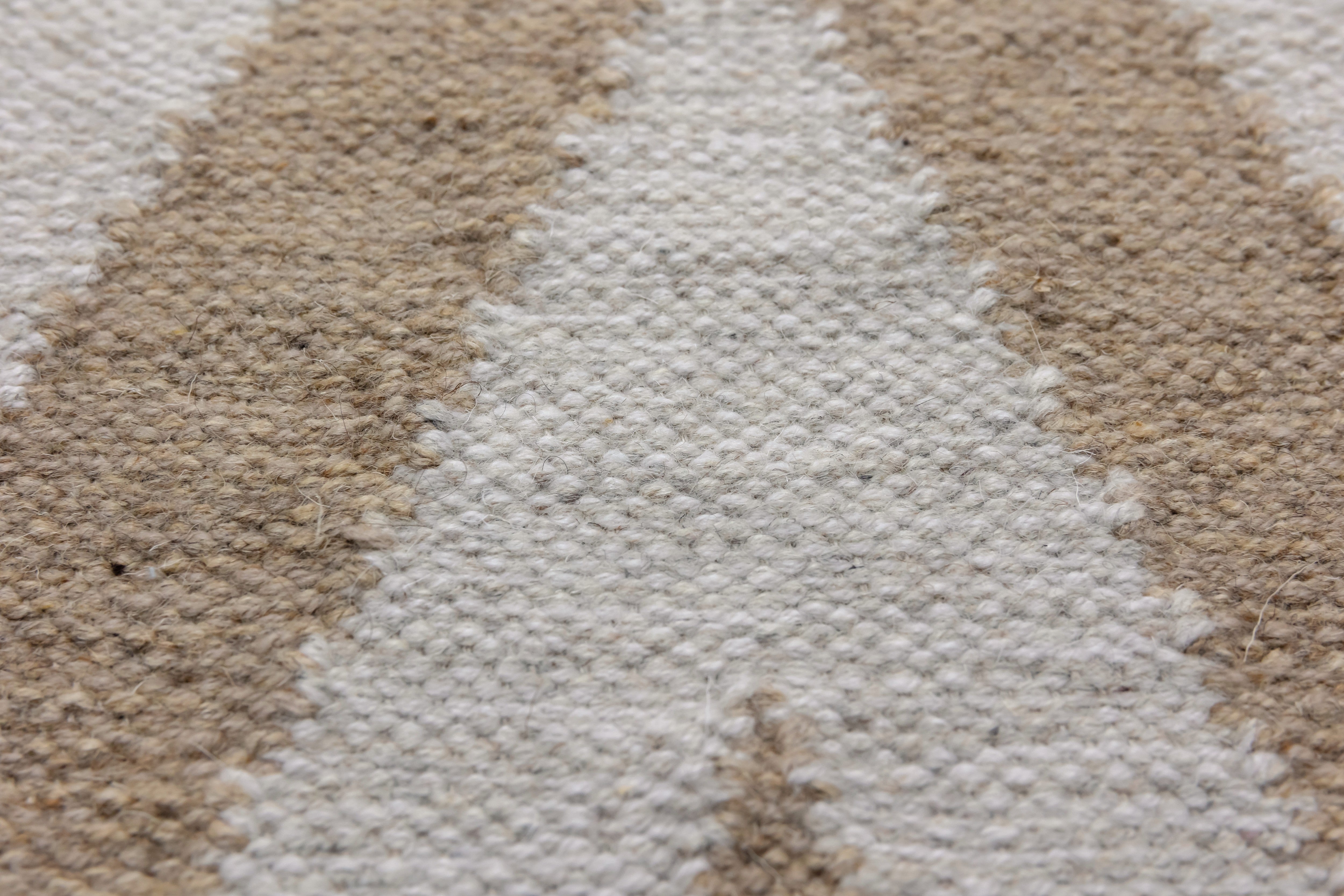Arrow – Beige