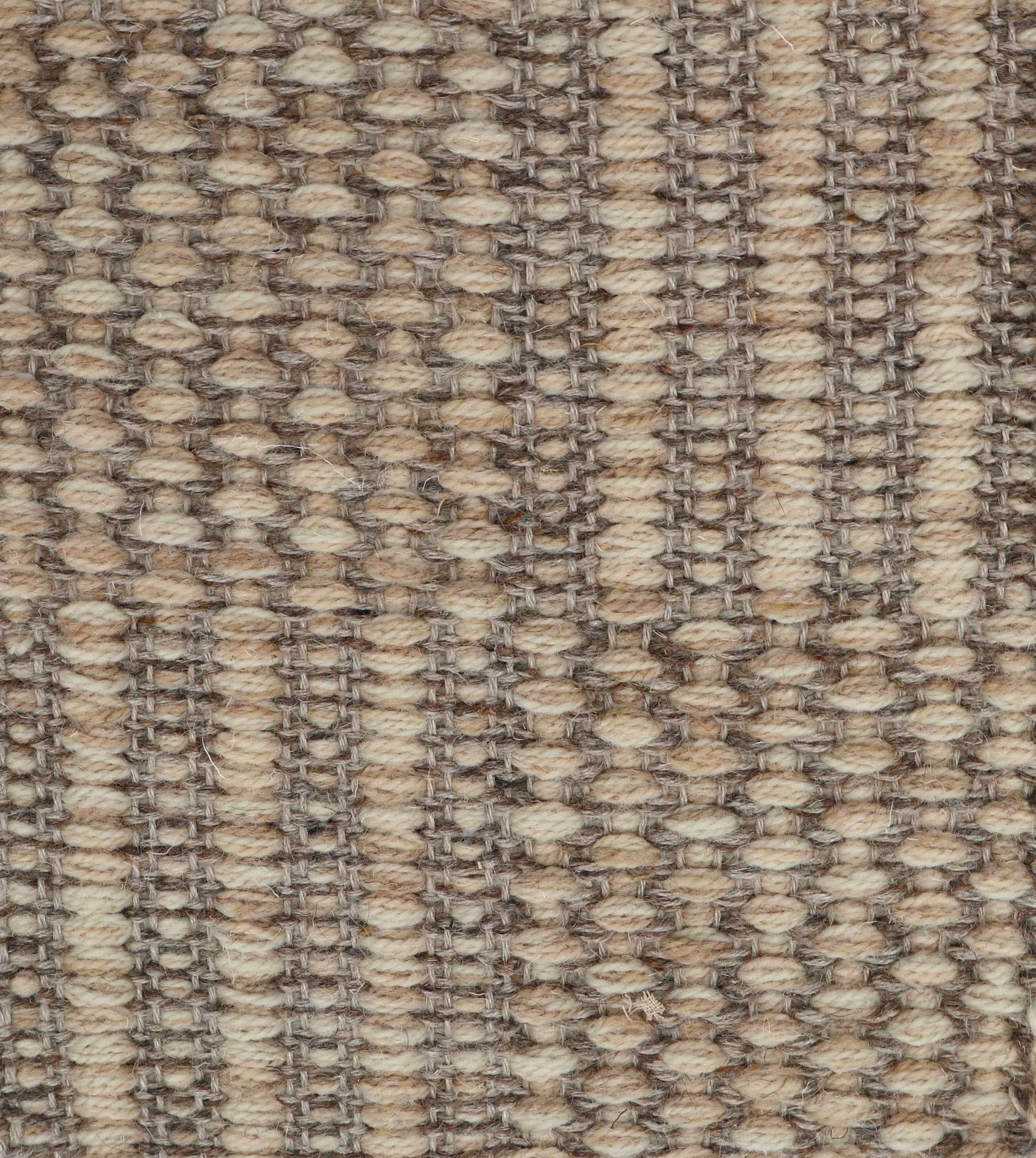 <p><meta charset="UTF-8"><a id="fancybox-right"></a><span id="fancybox-right-ico" class="fancy-ico"></span></p>
<div class="fancybox-title-inside" id="fancybox-title"></div>
<div class="fancybox-title-inside">
<div id="fancybox-title" class="fancybox-title-inside">
<meta charset="UTF-8">Britt in colour cream by Maja Johansson Starander, 1 row - cream mix 07(x4), 03(x1), 6023(x3). 2 row - mix of 11 and natural linen yarn. Warp: natural linen</div>
</div>