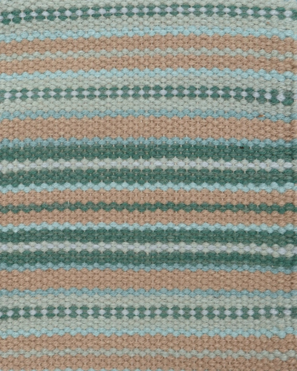 <p>Bespoke Single Weave Striped, base - 6040, pattern 1. - CH033, 8216, pattern 2. - 8235, 8200, stripe 1. - 5032, stripe 2. - CH4400, dots - CH054</p>
