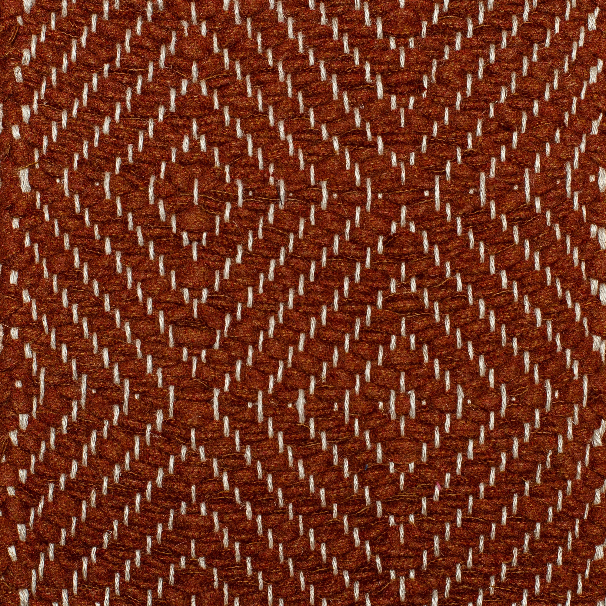 <p>Big Diamond Twill, brown 0441 on the natural yarn</p>
