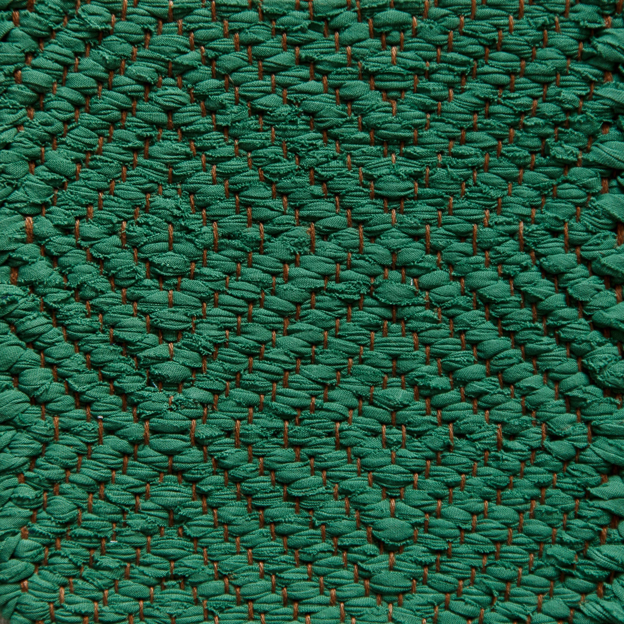 <p>Big Diamond Twill, green 450 on the brown yarn</p>
