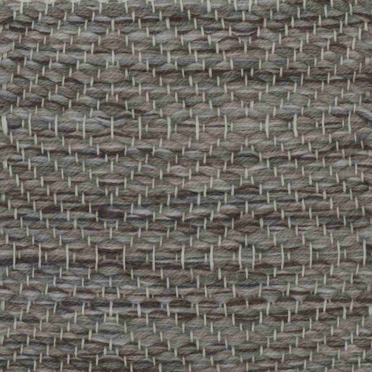 <p>Big Diamond Twill, grey mix 1002, 1009, 1021, 1023, 1008, 1024 on the white yarn</p>