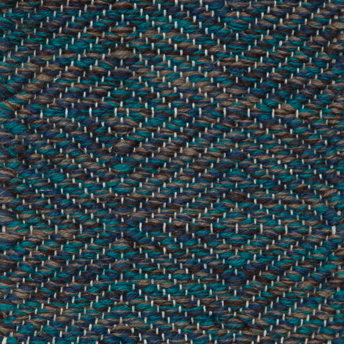 <p>Big Diamond Twill, mix of 6017, 6005, 5027, 5008 on the natural yarn</p>