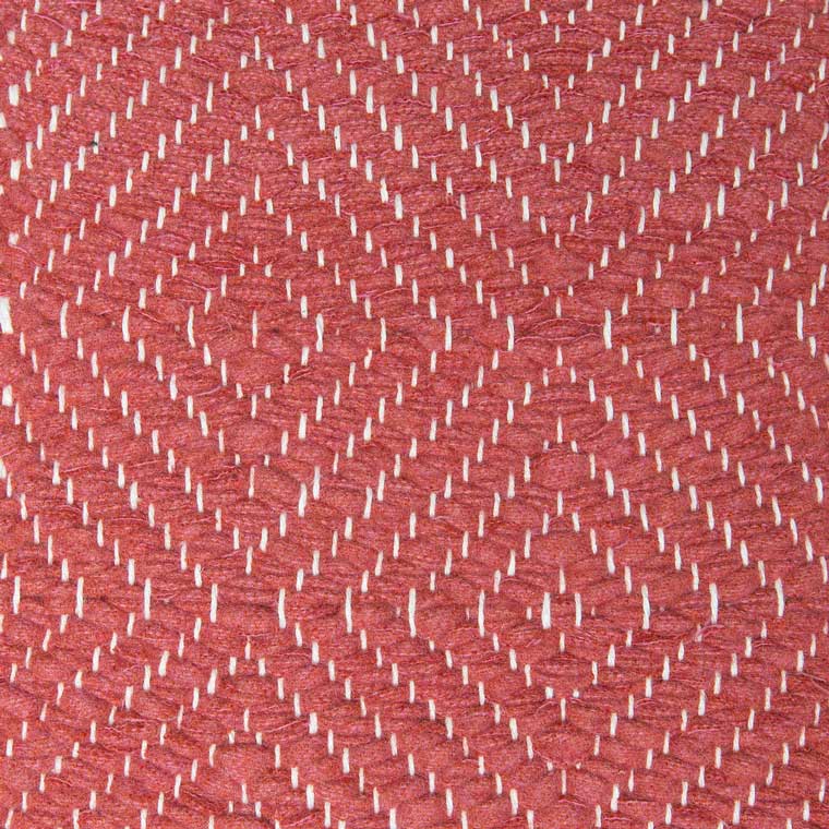 <p>Big Diamond Twill, red 0445 on the white yarn</p>