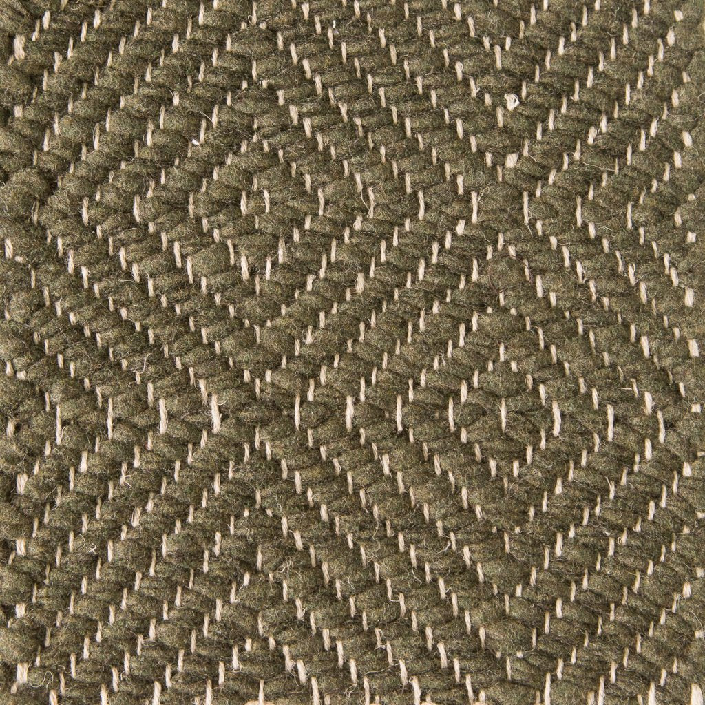 <p>Big Diamond Twill, green 0492 on the natural yarn</p>