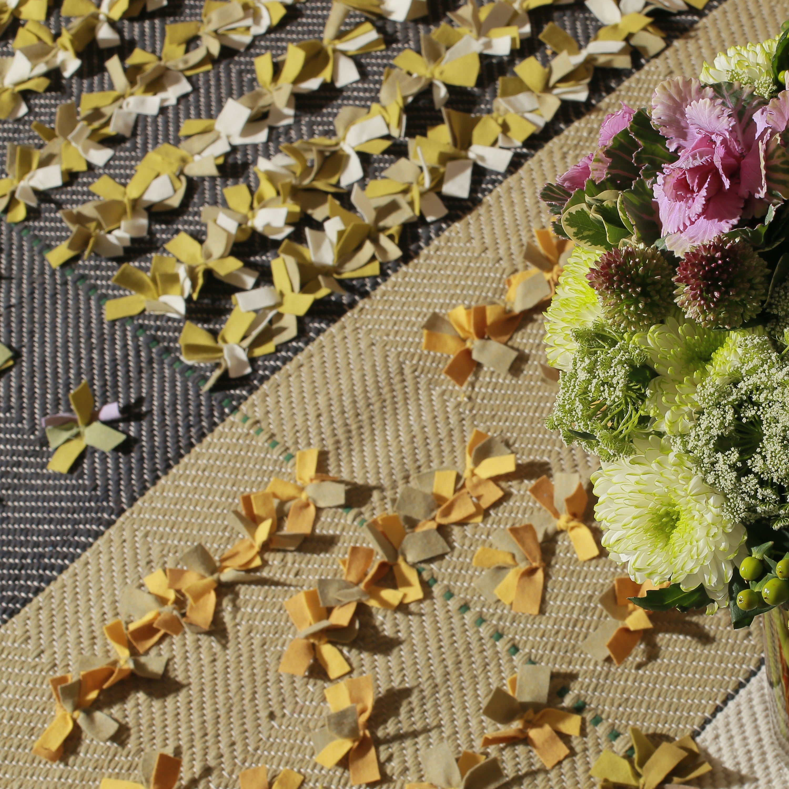 <p><meta charset="UTF-8"><a id="fancybox-right"></a><span id="fancybox-right-ico" class="fancy-ico"></span></p>
<div class="fancybox-title-inside" id="fancybox-title">
<meta charset="UTF-8">
<span>POTAGER created by Ami Katz, Wool Diamond Twill, fields: purple 0494, light blue 0472, white 0430; Stripes in turquoise H491; Rya-knots 1) 0473, 0472, H472; 2) 0430; 0449; H472; 3) 0493, 0473, H484; 4) 0494, 0430, 0482, H472 on the natural yarn</span><br>
</div>