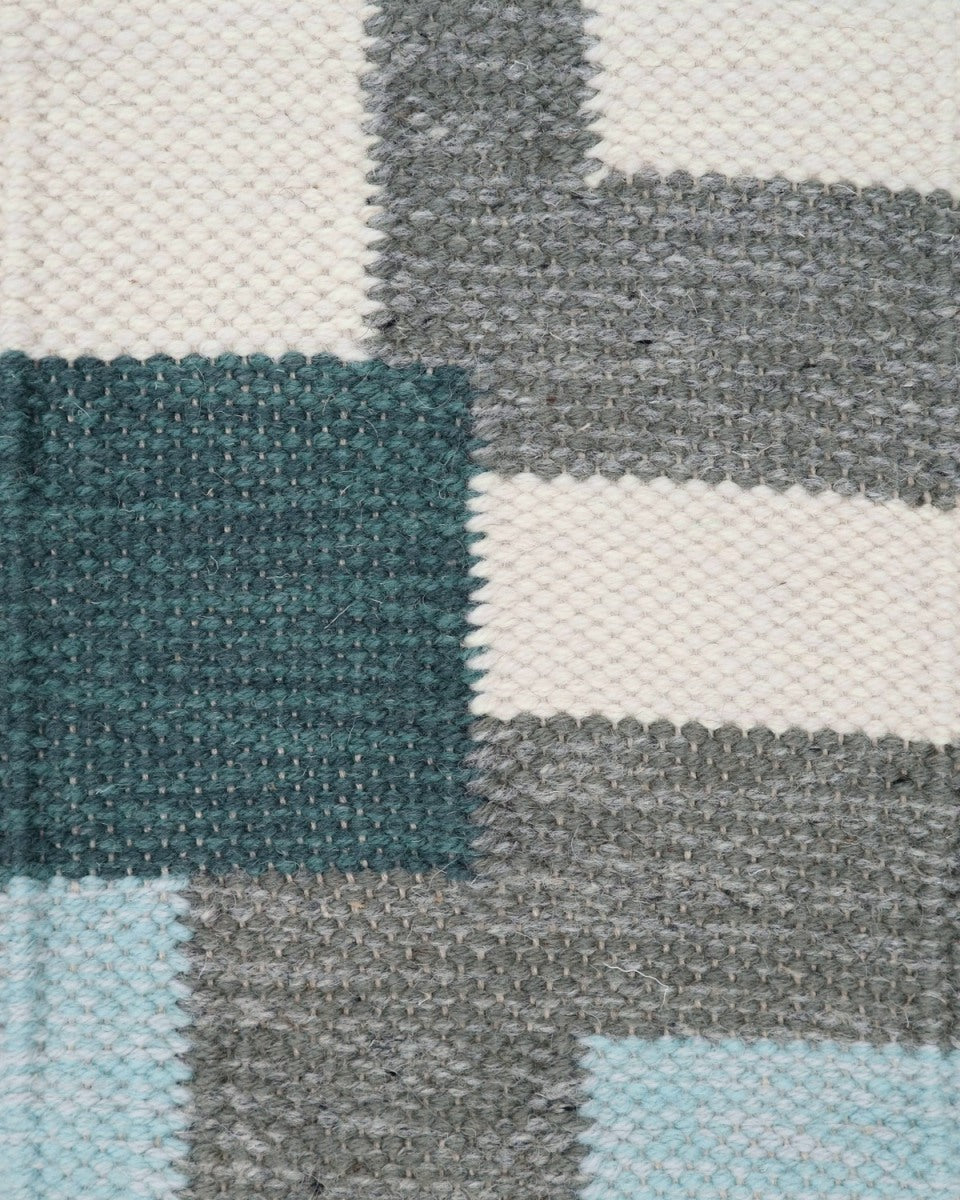 <p><meta charset="UTF-8"><span>CATENA Grey-Blue, Single Weave, Pattern - 062, 04, Dots blue CH3424, 504, Base - light blue CH054, 5012, white CH045, 1023</span><br></p>