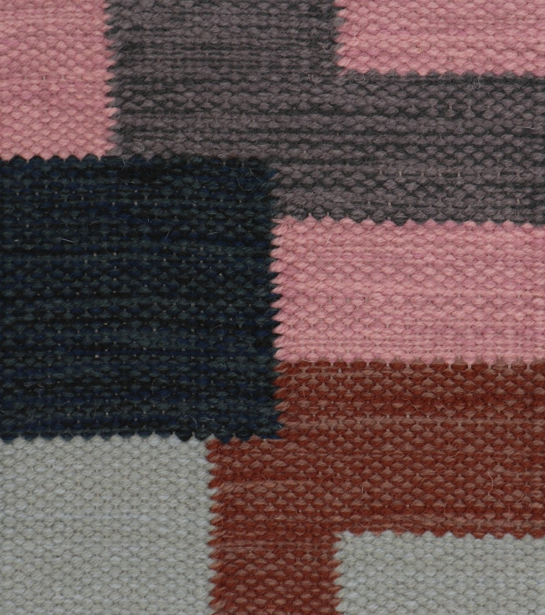 <p><meta charset="UTF-8"><meta charset="UTF-8"><span>CATENA by Ami Katz, purple 1003, 1004, 1005, grey-green СН4360, СН033, СН054, terracota 6010, 6002, 6013, dark grey СН7878, 5027, 504, pink 3001, 7001, СН1212 on the natural yarn</span><br></p>