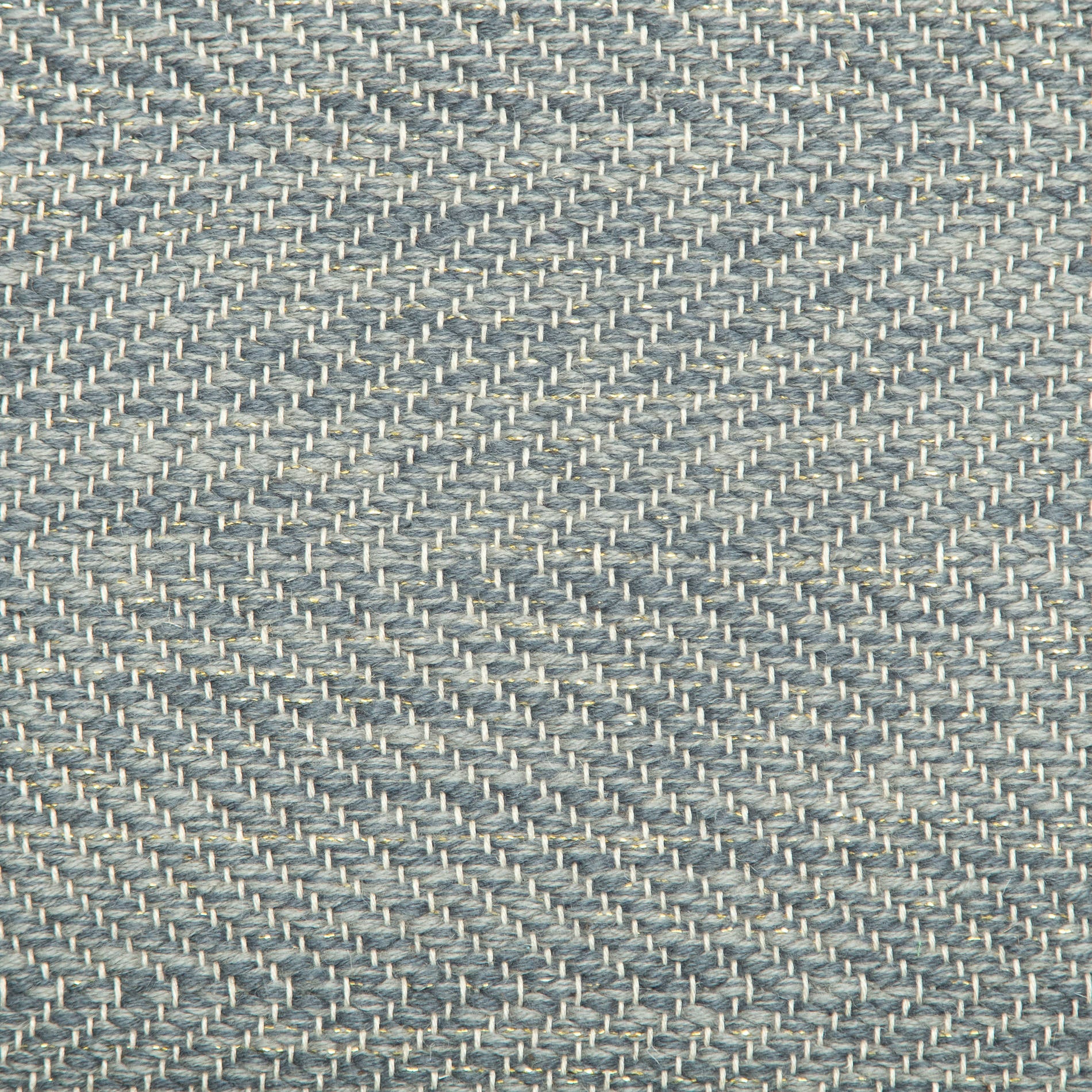 <p>Carpathian Metallic Twisted Heringbone, grey mix 062, 262, 062 with gold metallic effects (1 thr.) on the natural yarn</p>