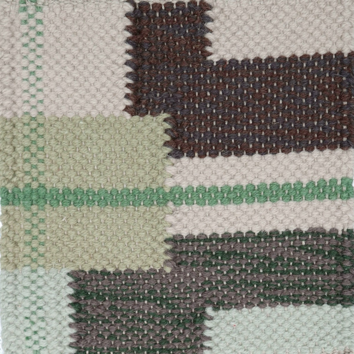 <p><meta charset="UTF-8"><span>CATENA CUCINA Single Weave, pattern brown 6005, 1005, dark grey green CH017, 1007, dots yellow green 4012, base pink 1008, light grey green CH033, lines green 4006 on the natural yarn</span><br></p>