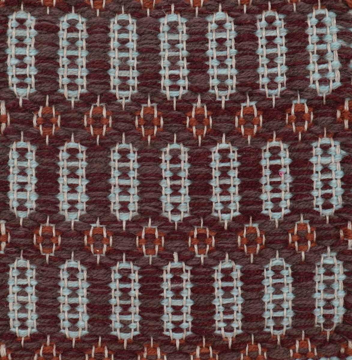 <p>Columns Double-Coloured, main plum 6005, СH009, CH5226, inside columns light blue 1009, 5032, CH4400, inside rose terracotta 60026 on the natural yarn</p>