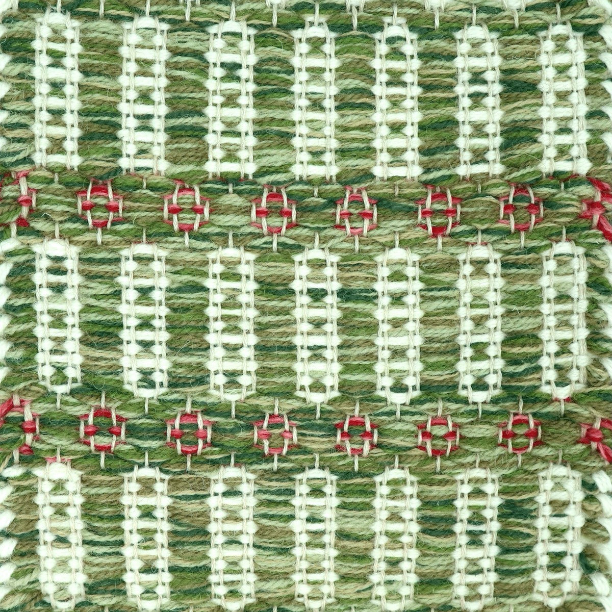 <p>Columns Double-Coloured, main green CH015, 8197, CH017, 4012, 4015, ins columns CH044, ins rosepath pink mix 3010, 3003, 3011 on the natural yarn</p>