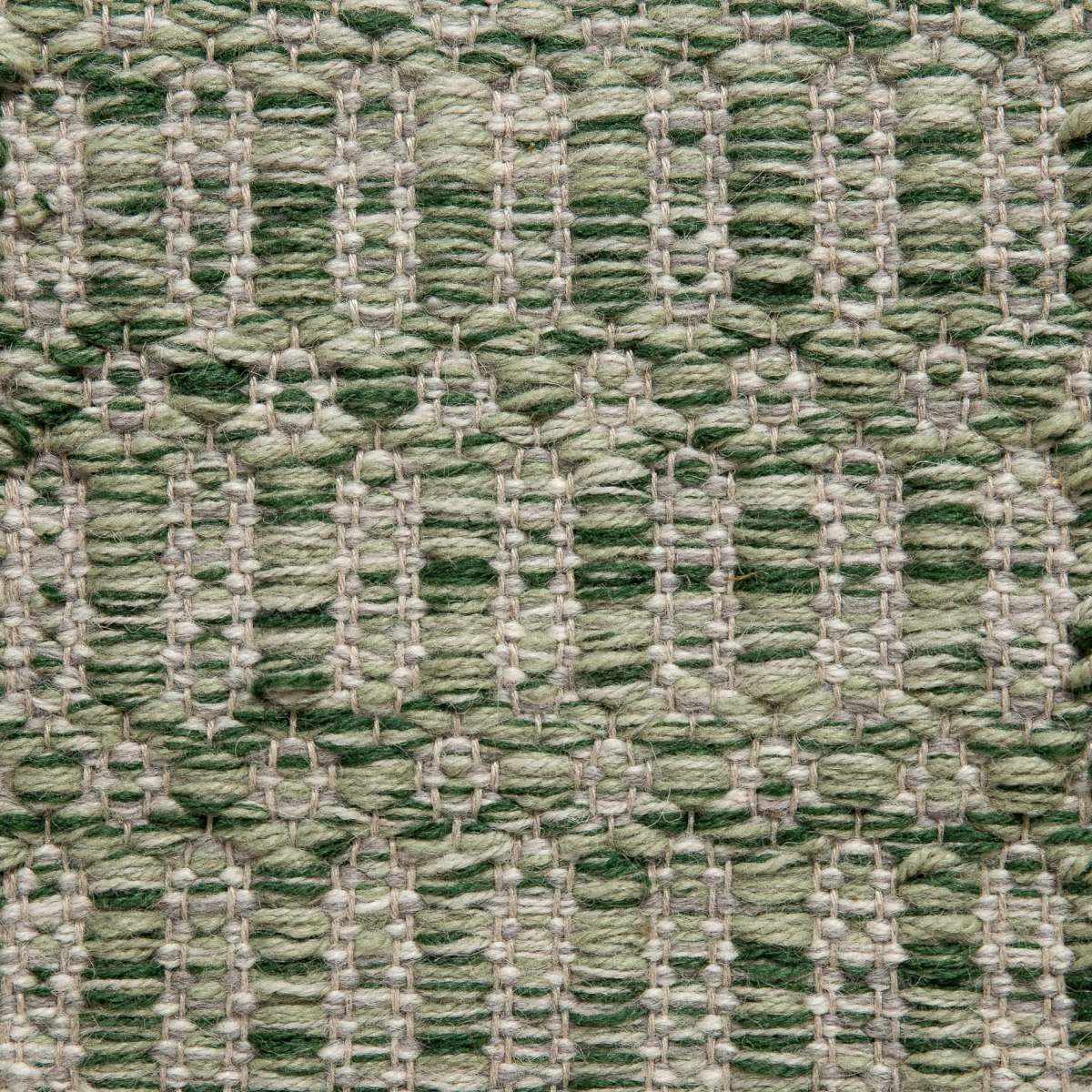 <p>Columns, main green mix 4011, CH033, CH016, inside grey mix 1009, 1002, 1023 on the natural yarn</p>