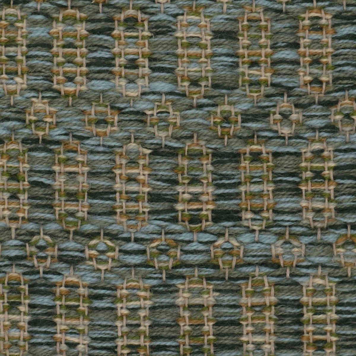 <p>Columns, main green mix 5012, СН017, 1025, inside mix of CН4360, СН015, СН1014, 6004 on the natural yarn</p>