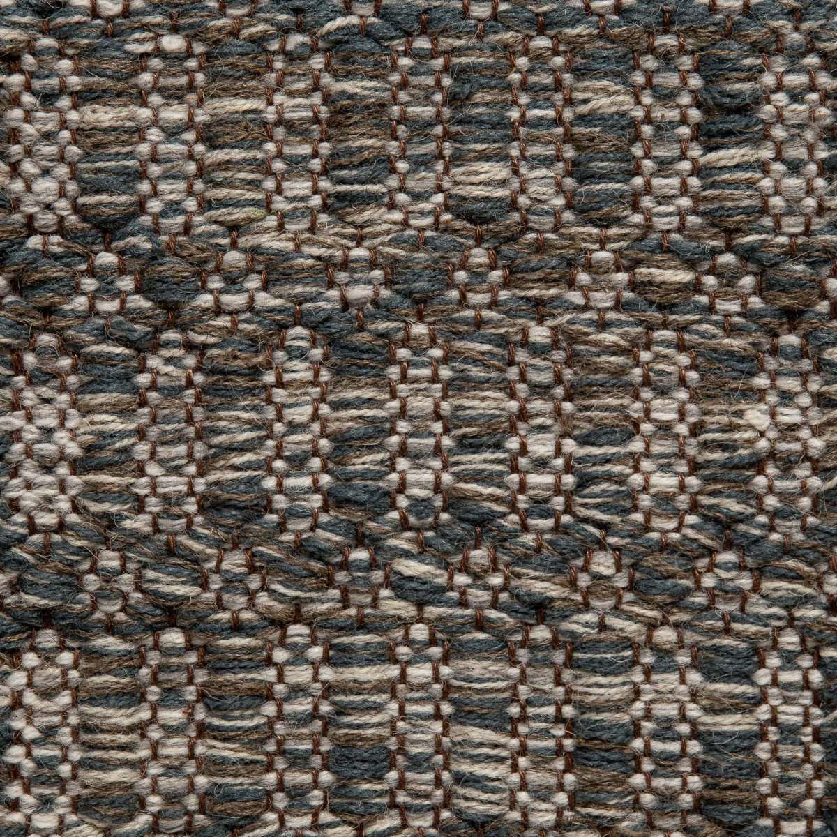 <p>Columns, main mix of CH3424 (50%), 11, 12 (25% each), inside grey mix 1023, 1009 on the dark brown yarn</p>