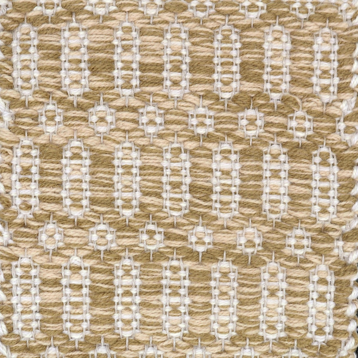 <p>Columns, main ochre mix 6039, 6004 , inside cream mix 06, 1023 on the natural yarn</p>
