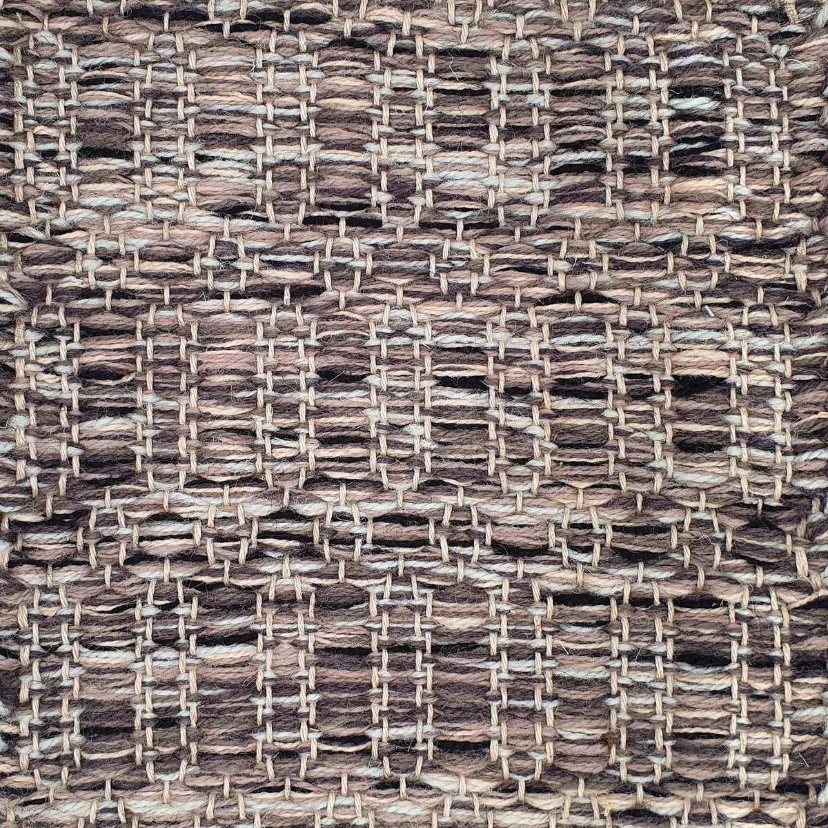 <p>Columns, mix OF 1005, 1006, 1007, 1008, 1014, 1002 on the natural yarn</p>