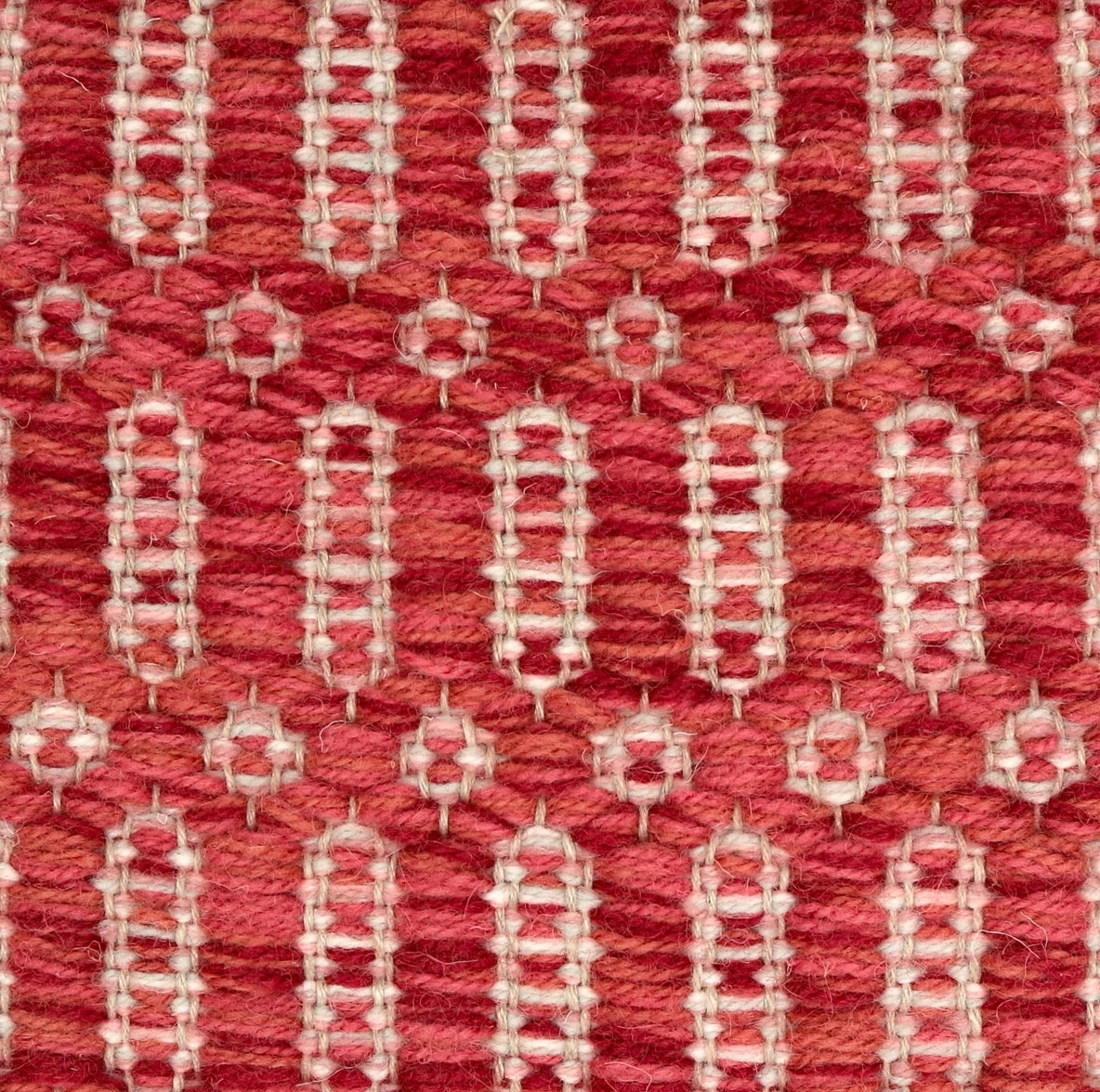 <p>Columns, main pink mix 8187, 3010, 6037, inside mix of CH1212, 3001, 1002, 1023 on the natural yarn</p>
