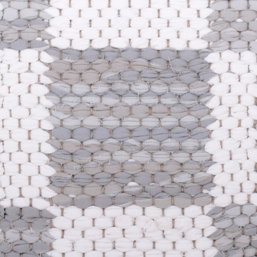 Chequered – Light Grey and White