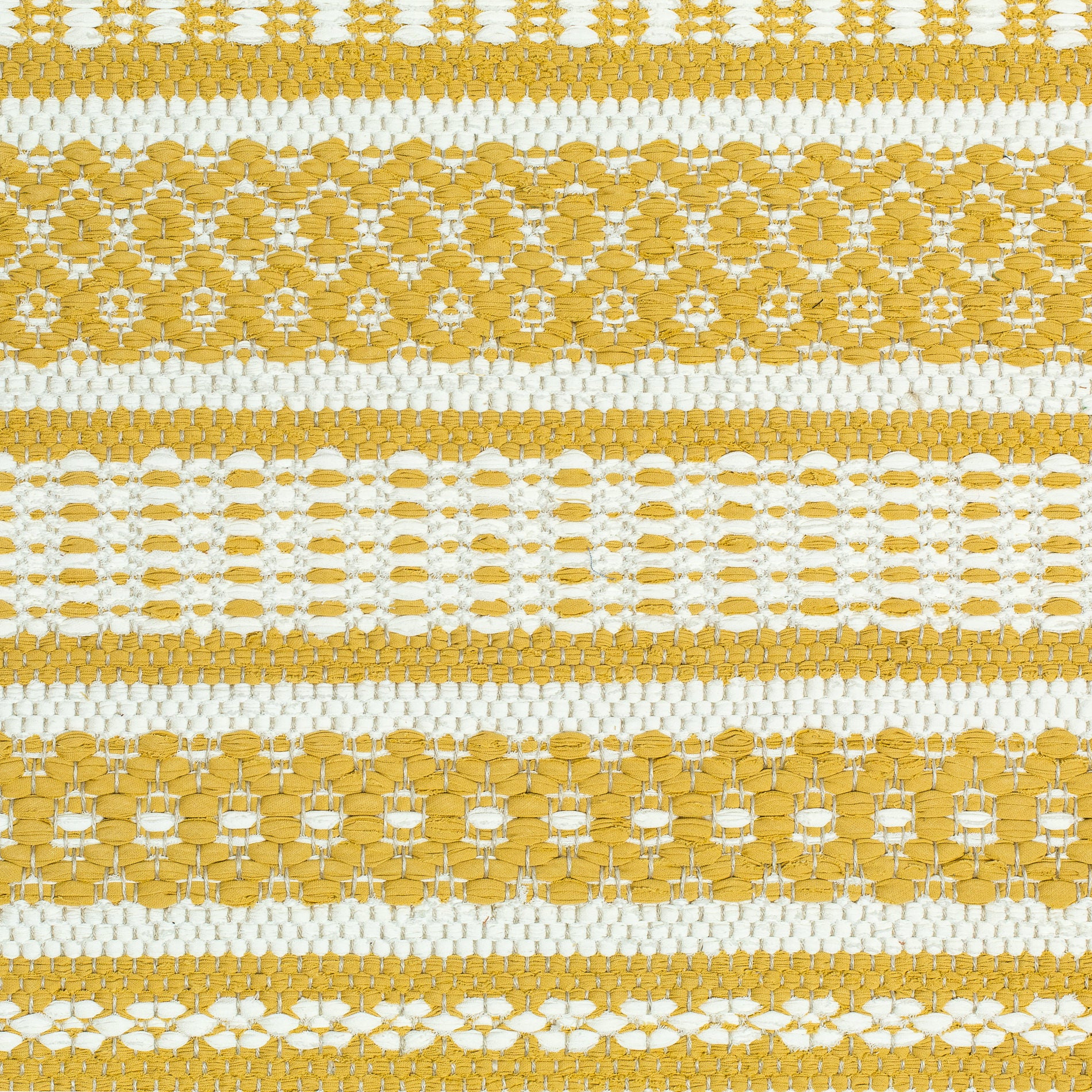 <p>Country Rug in different techniques, main yellow 252, inside white mix 101, 102 on the natural yarn</p>