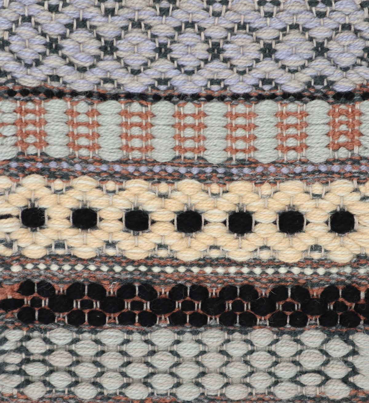 <p>Country Rug, base 08, 6008, 6020, pattern in diff. mixes 1006, ST1011, 2001, CH4360, 8046, 8214, warp - natural</p>