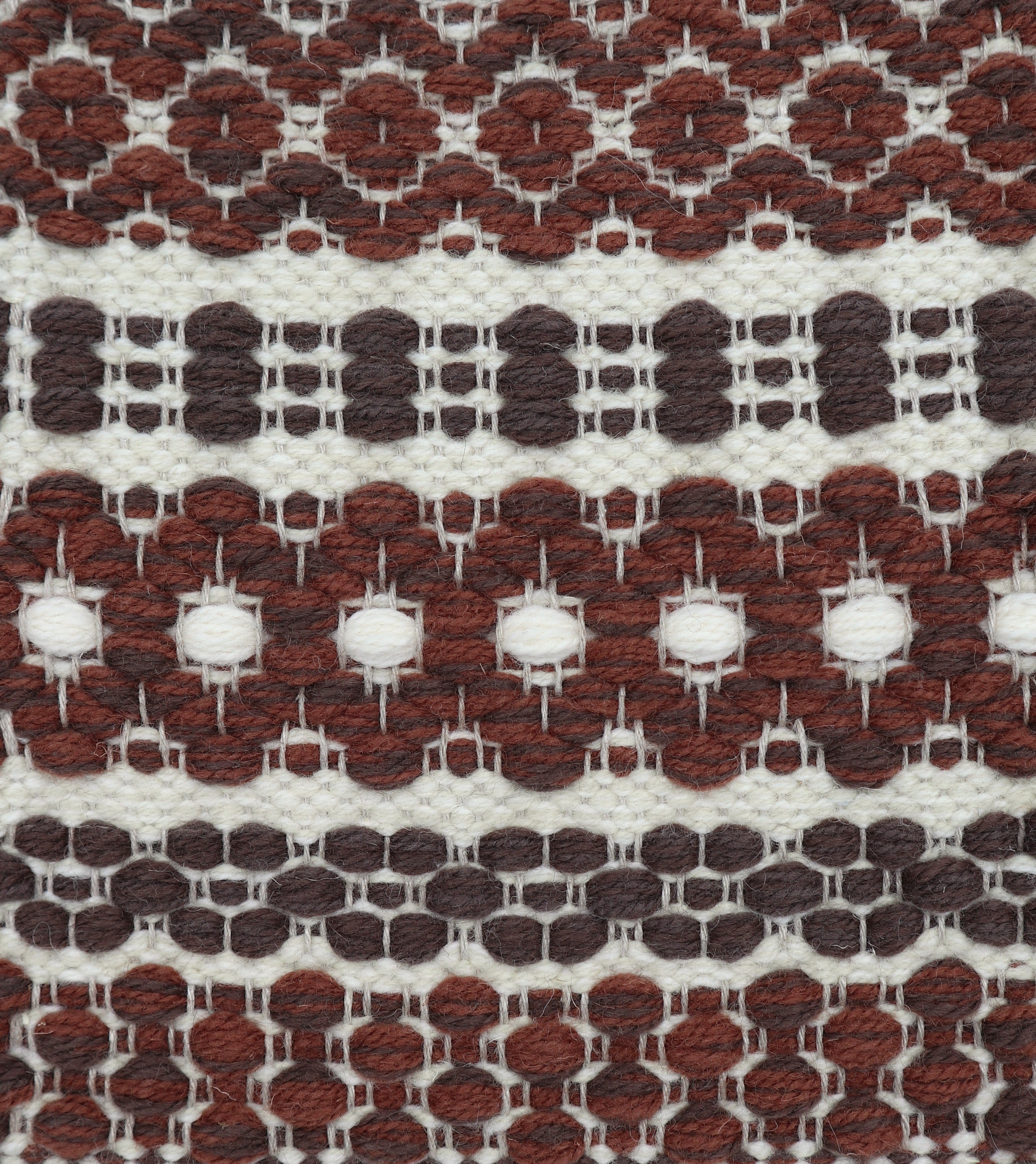 <p>Country Rug, main 1) brown mix 6005, 6105, 2) red-brown mix 6002, 6005, inside cream mix CH044, 6023, warp - natural</p>