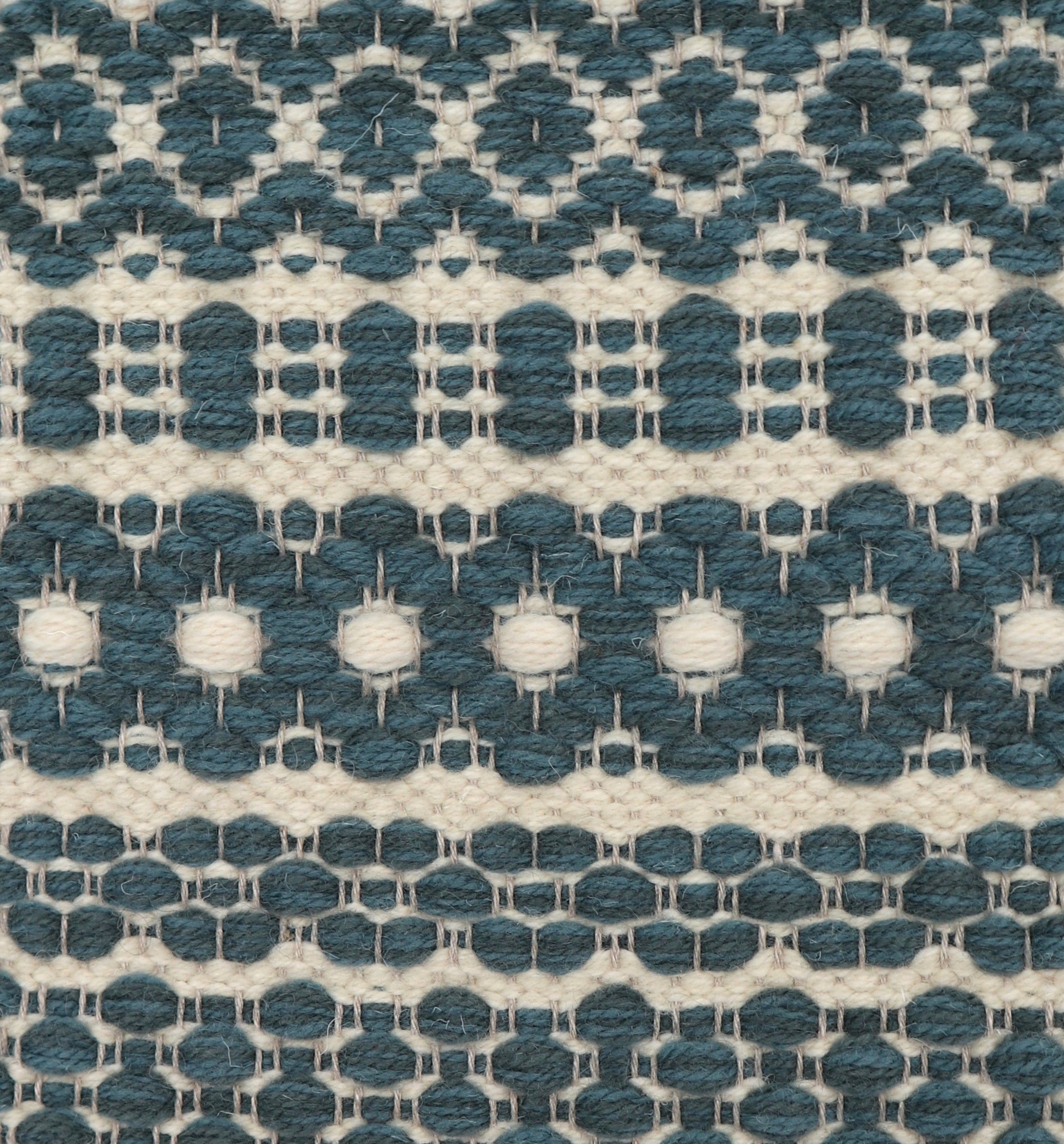 <p>Country Rug, main blue 8602, 262, inside 06, 6023 on the natural yarn</p>