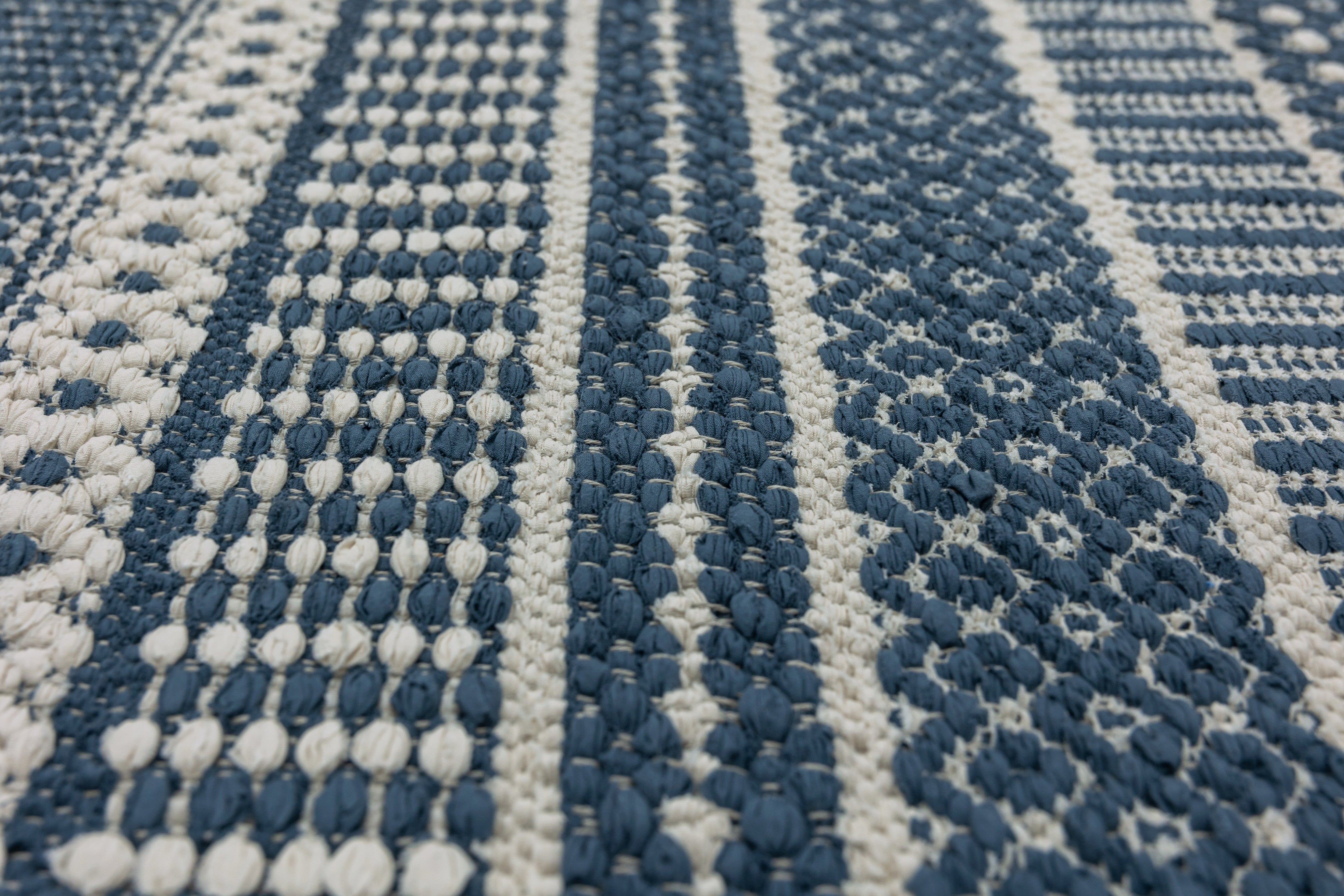 Country – Blue