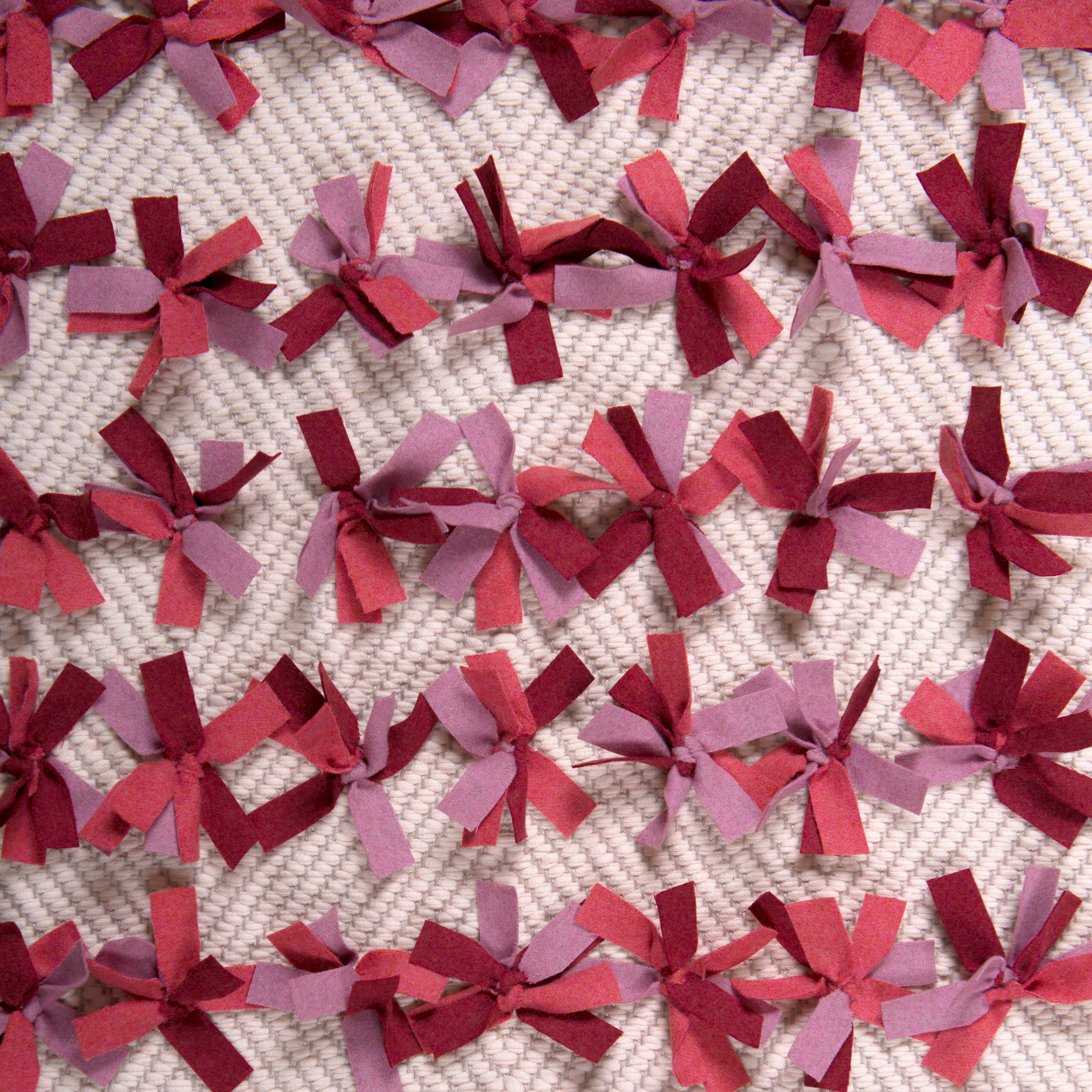 <p><meta charset="UTF-8"><a id="fancybox-right"></a><span class="fancy-ico" id="fancybox-right-ico"></span></p>
<div id="fancybox-title" class="fancybox-title-inside">
<meta charset="UTF-8">
<span>POTAGER created by Ami Katz, Wool Diamond Twill, field white 0430, stripes-stitching beige 0401, Rya-knots 0446, 0445, 0413 on the natural yarn</span><br>
</div>