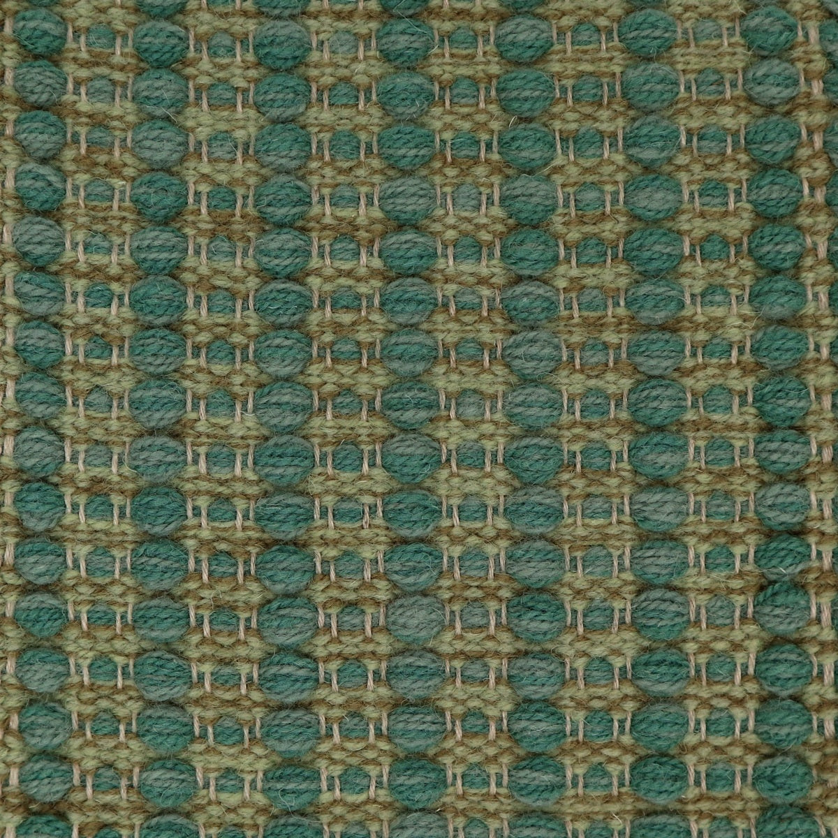 <p>Dashes, 1 row - 8200, 8235, 2 row - 4015, 8197, CH016 on the natural yarn</p>
