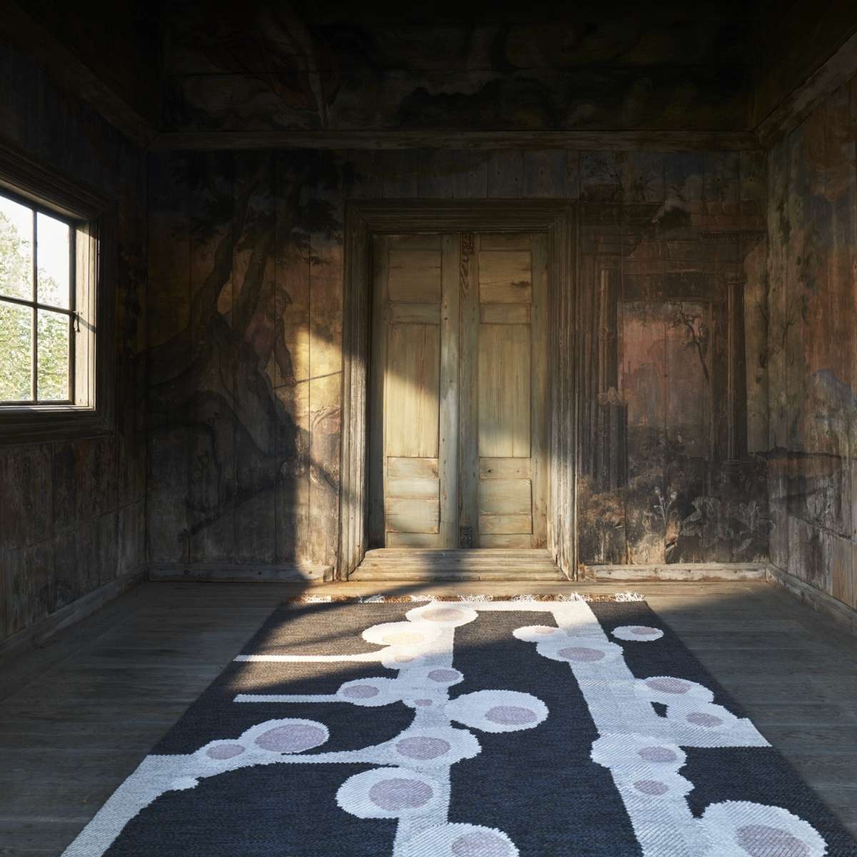Vandra Rugs