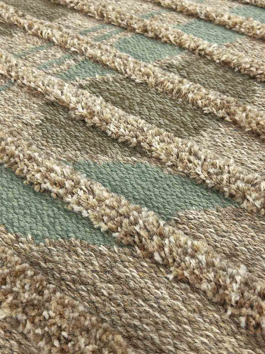 Aromas of Time – Beige and Green