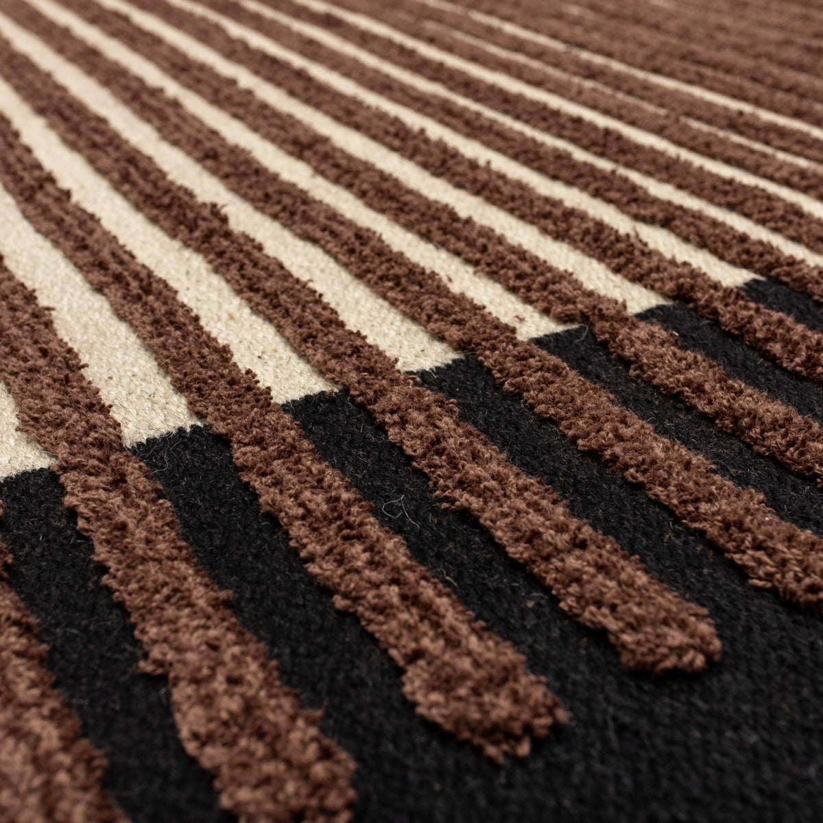 Horizon – Light Grey, Black and Brown