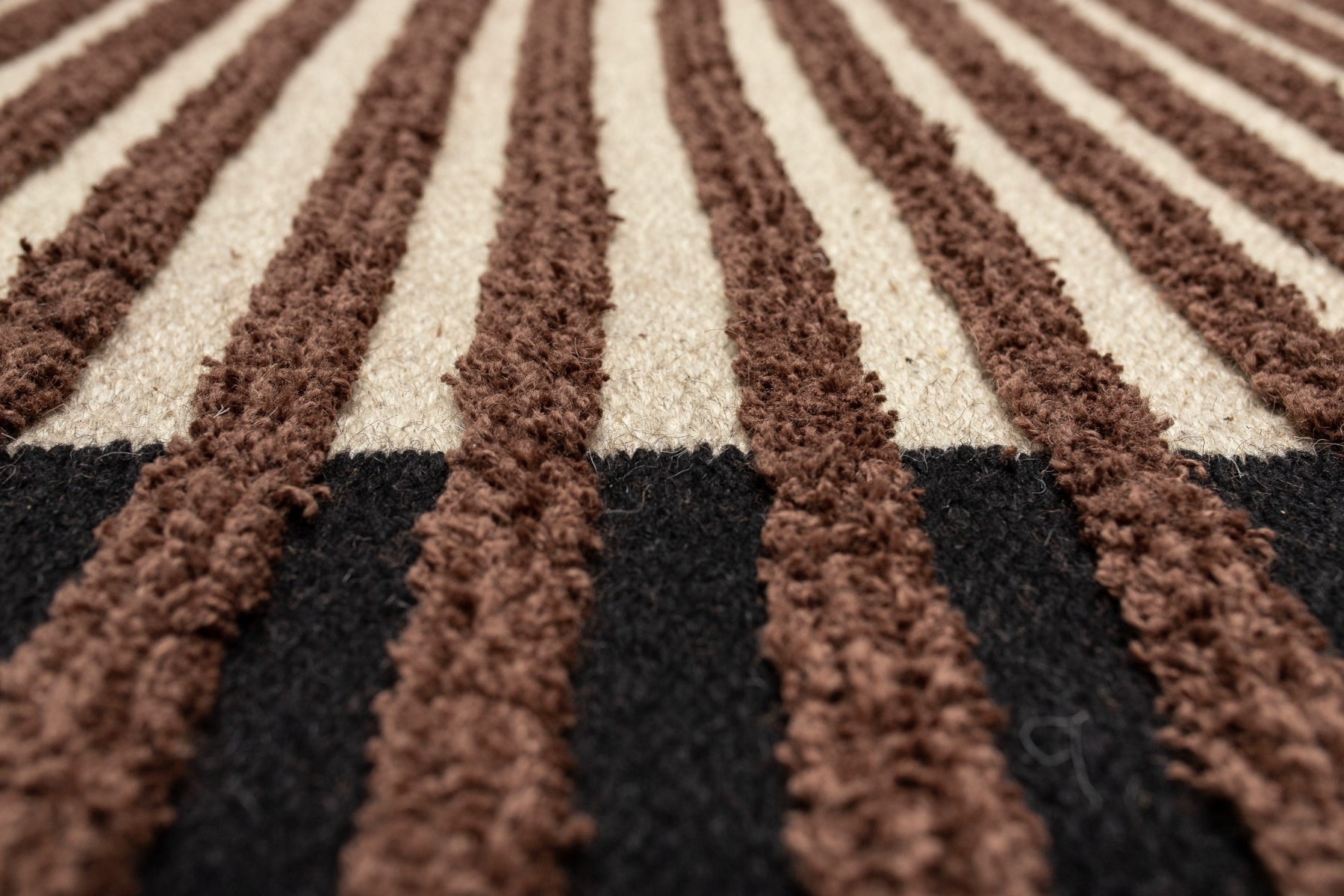 Horizon – Light Grey, Black and Brown