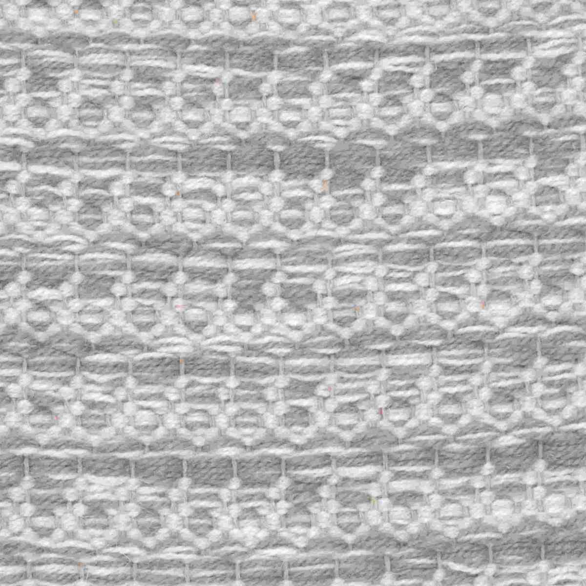 <p>Dog Tooth, main grey mix 01, 1009, inside white mix 01, 1023 on the natural yarn</p>
