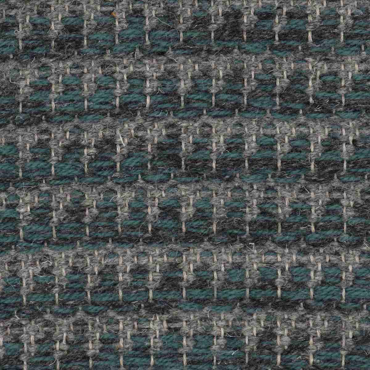 <p>Dog Tooth, main mix 05, CH3424, inside 08 on the natural yarn</p>